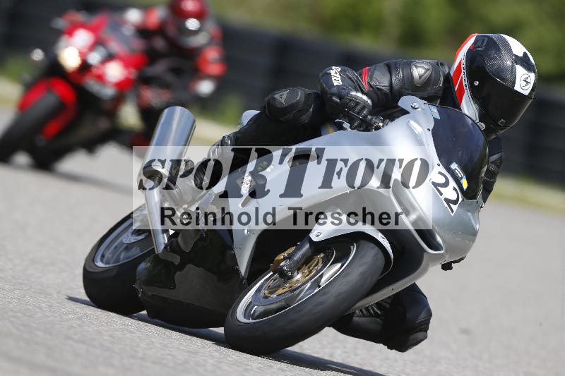 /Archiv-2025/09 22.04.2025 Cornu Master School ADR/rot-rouge/22